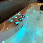 بيت للعطل L Arret De Bus Insolite & Spa
