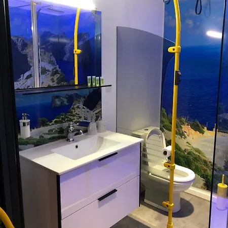 Ferienhaus L Arret De Bus Insolite & Spa *