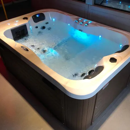 Ferienhaus L Arret De Bus Insolite & Spa Berck