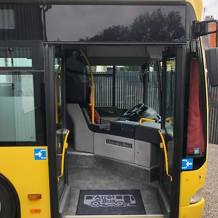 L Arret De Bus Insolite & Spa *